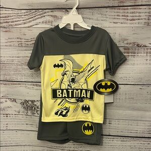 NWT Batman Kids Matching Set in Gray and Yellow size 2t
